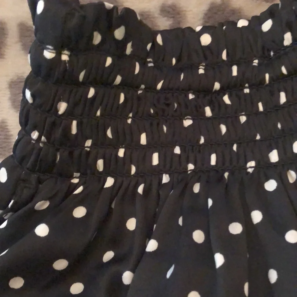 2010 babyGap Smocked Waist Skirt in Black White Polka Dots With Pockets Size 4